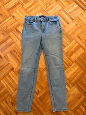 RW&CO. Light Blue Women’s Skinny Jeans